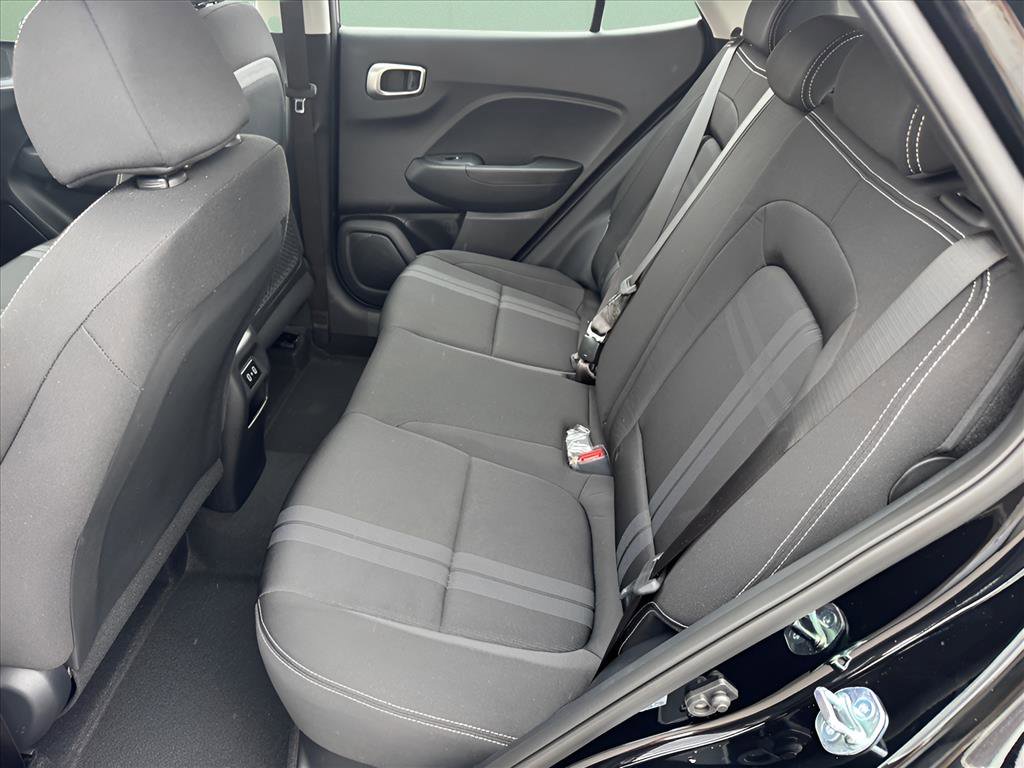 Used 2026 Hyundai Venue SEL FWD image 6