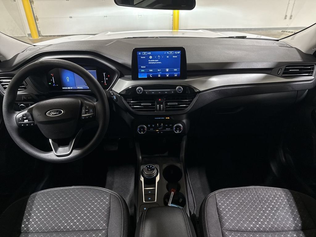 Used 2025 Ford Escape Active AWD/4WD image 10