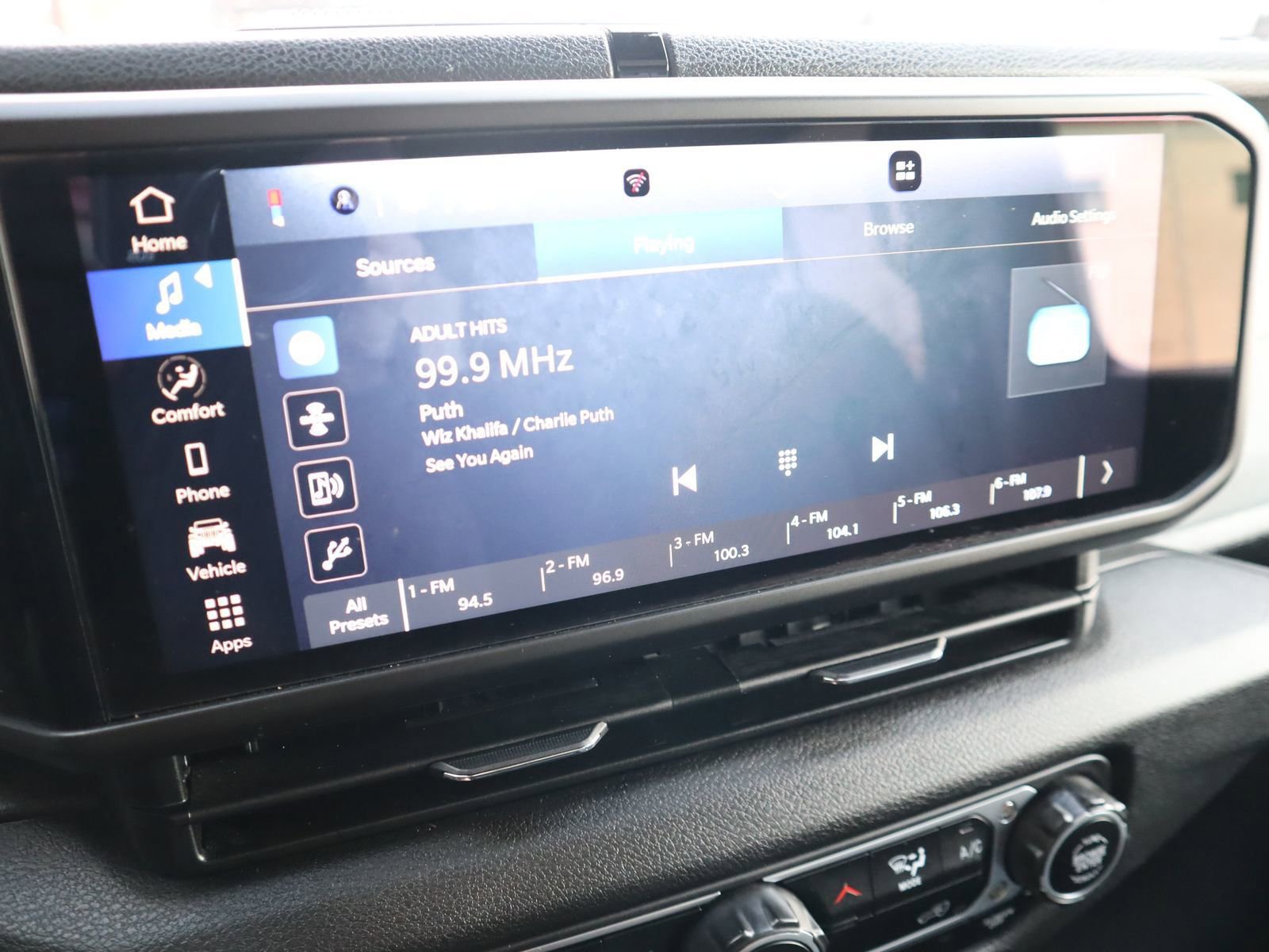 Used 2024 Jeep Wrangler Sport S image 49