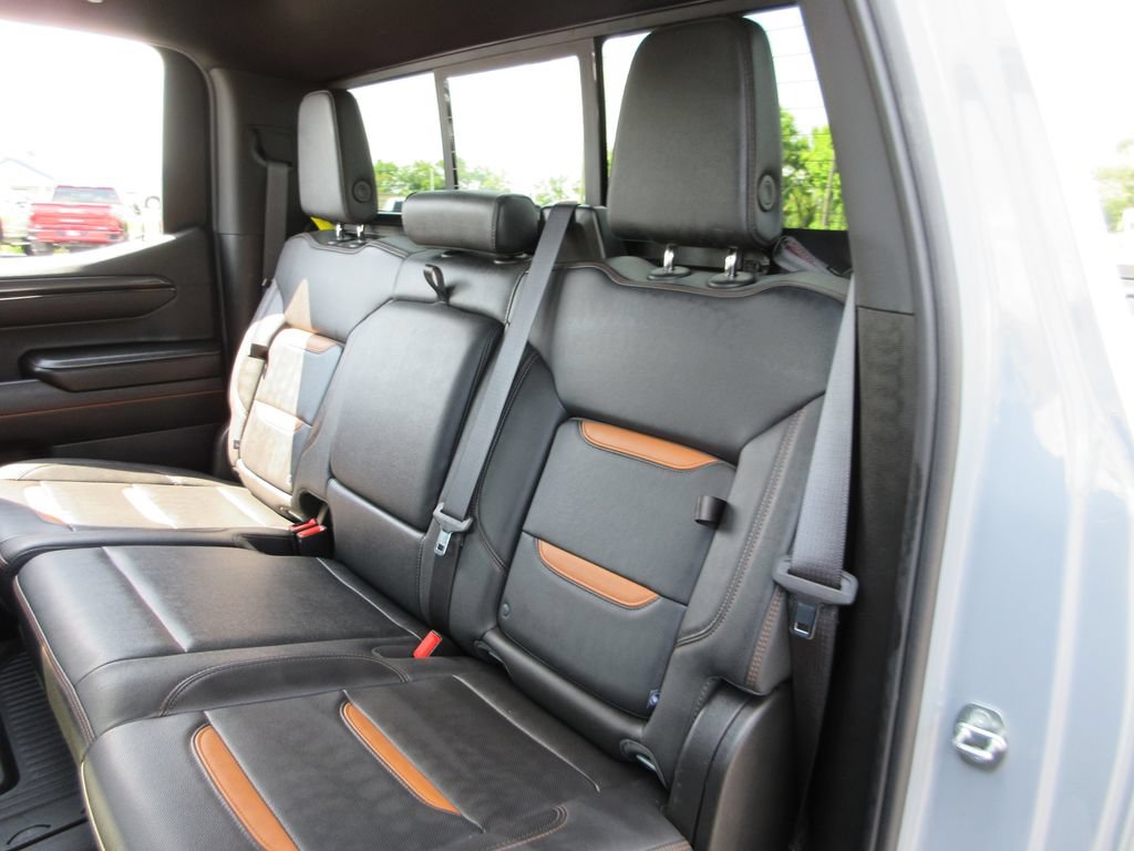 Used 2024 GMC Sierra 1500 AT4 w/ Technology Package AWD/4WD image 24