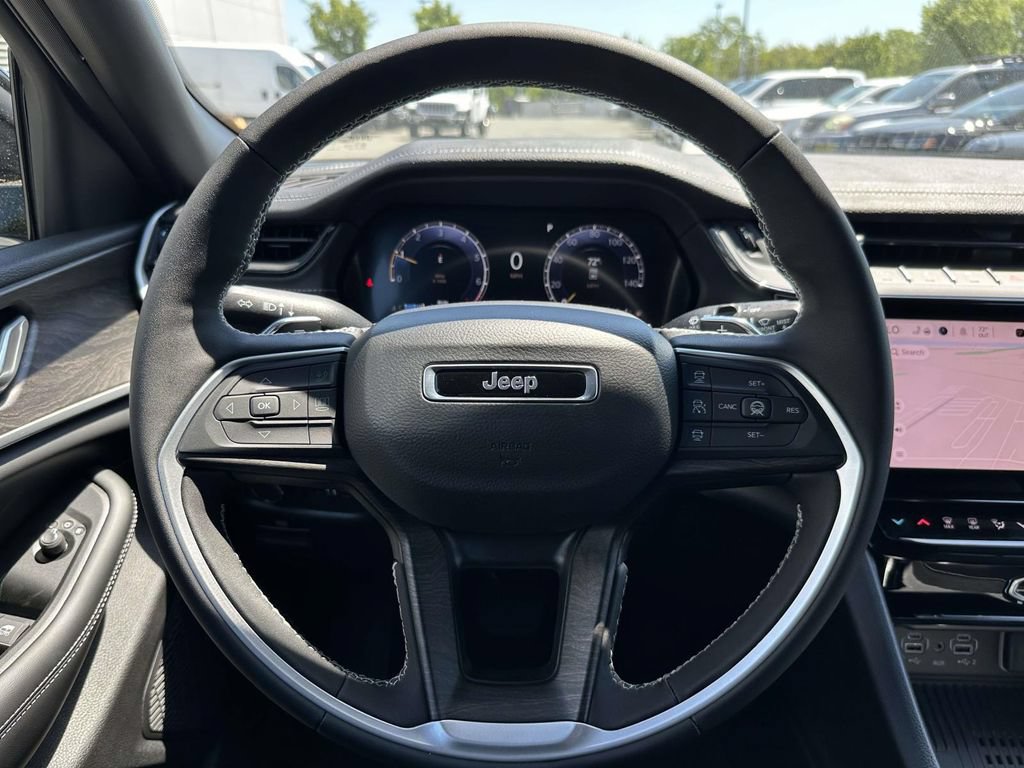 New 2026 Jeep Grand Cherokee Altitude AWD/4WD image 18