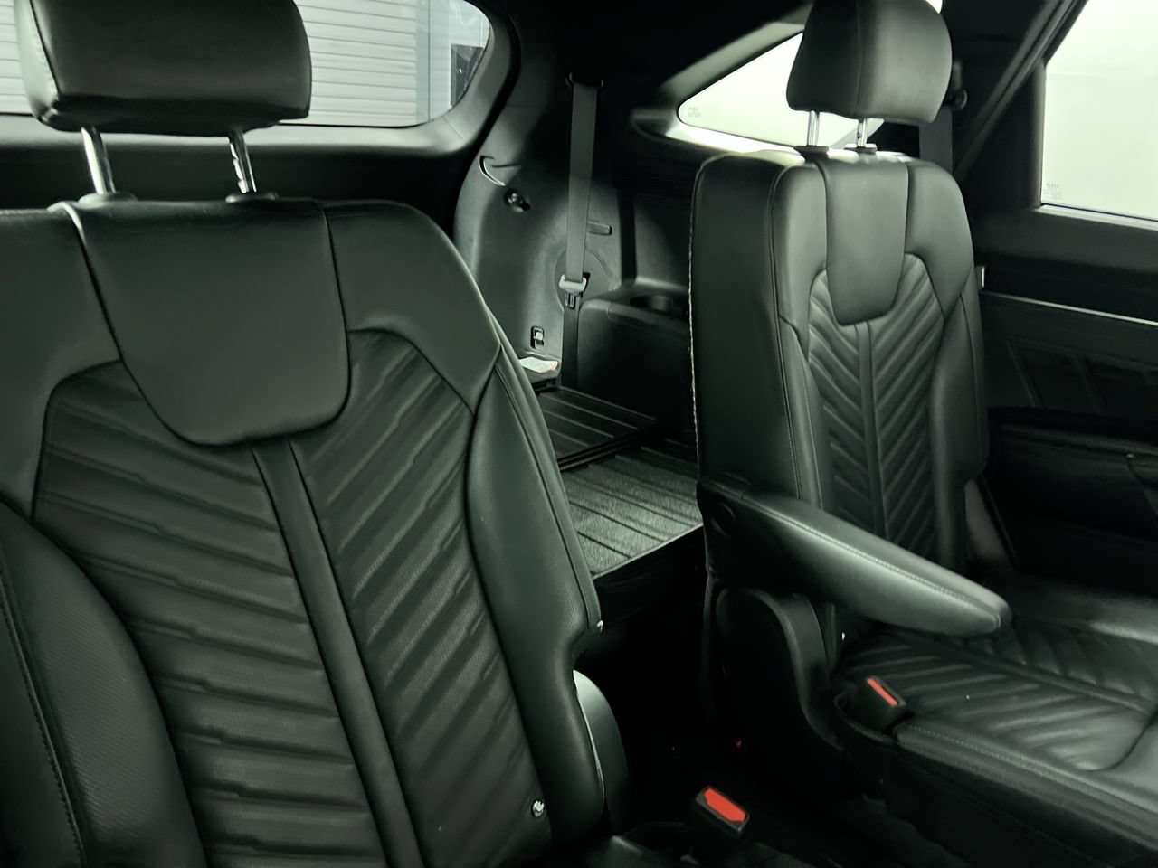 Certified 2025 Kia Sorento SX Prestige AWD/4WD image 25