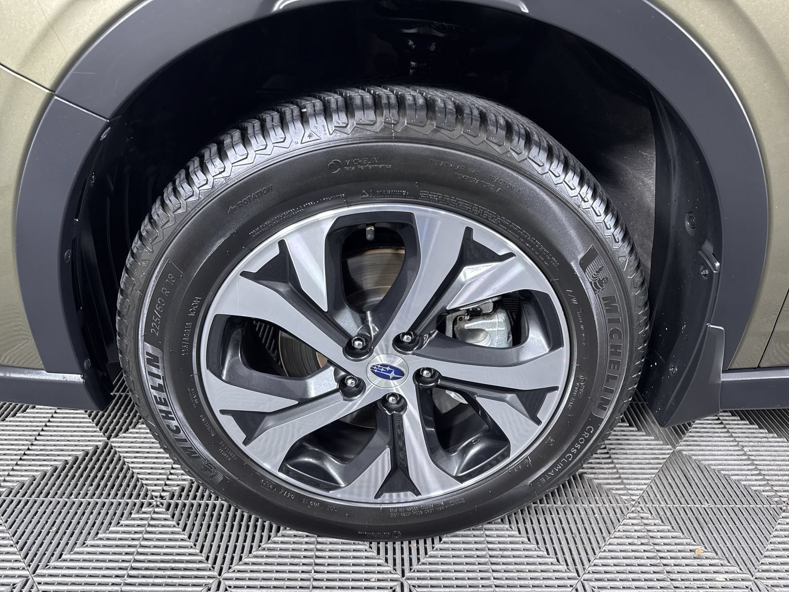 Used 2020 Subaru Outback Touring XT AWD/4WD image 27