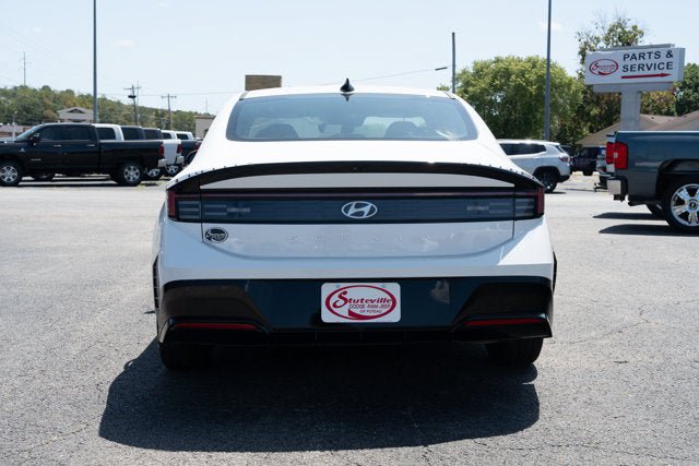 Used 2025 Hyundai Sonata SEL FWD image 4