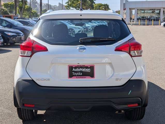 Used 2018 Nissan Kicks SV FWD image 7