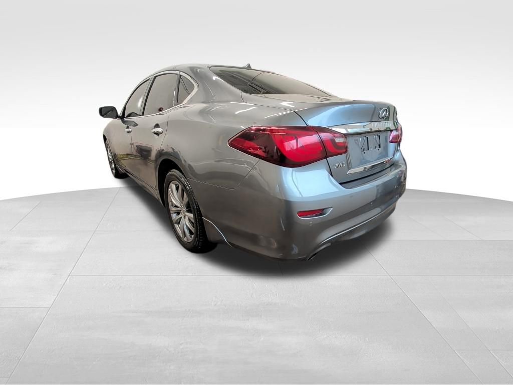 Used 2016 INFINITI Q70 3.7 AWD/4WD image 3