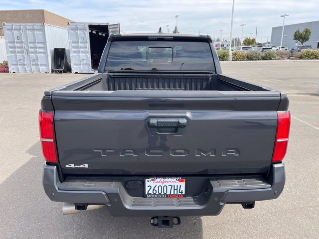 Used 2025 Toyota Tacoma SR5 AWD/4WD image 4