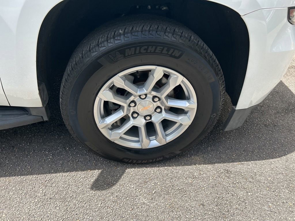 Used 2019 Chevrolet Suburban LT RWD image 21