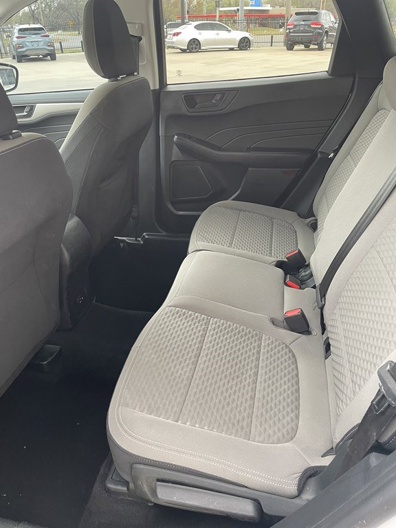 Used 2022 Ford Escape SE image 18