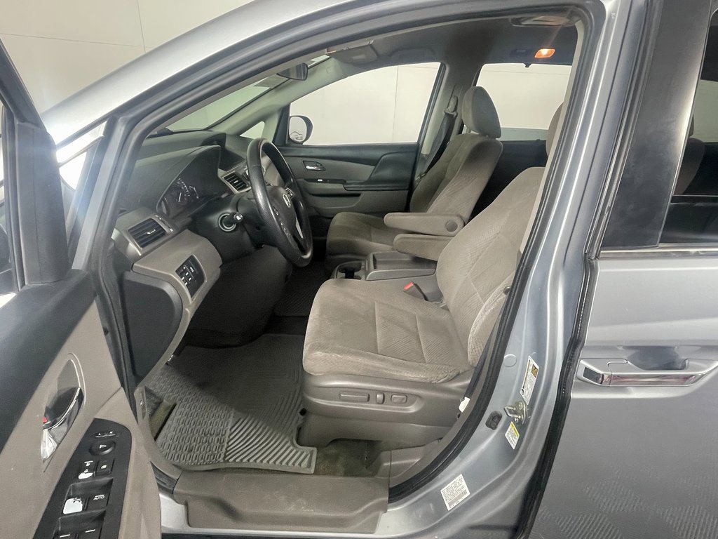 Used 2016 Honda Odyssey SE image 13