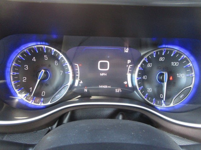 Used 2019 Chrysler Pacifica Touring-L Plus w/ Advanced Safetytec Group FWD image 26