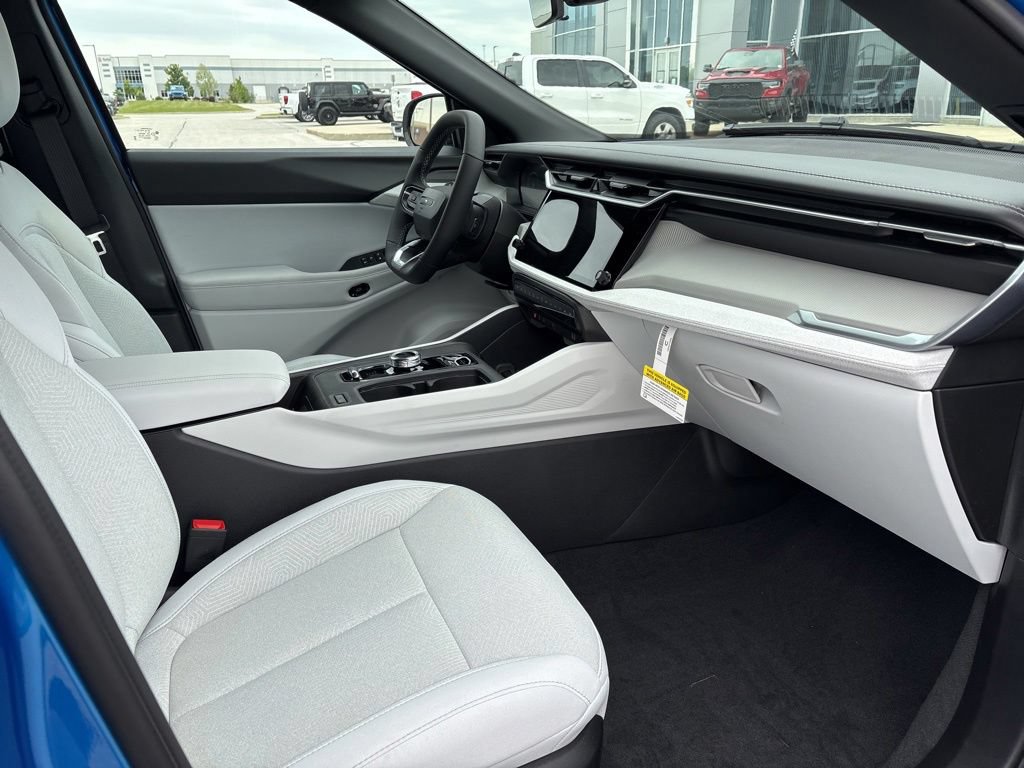 New 2026 Jeep Cherokee Laredo AWD/4WD image 13