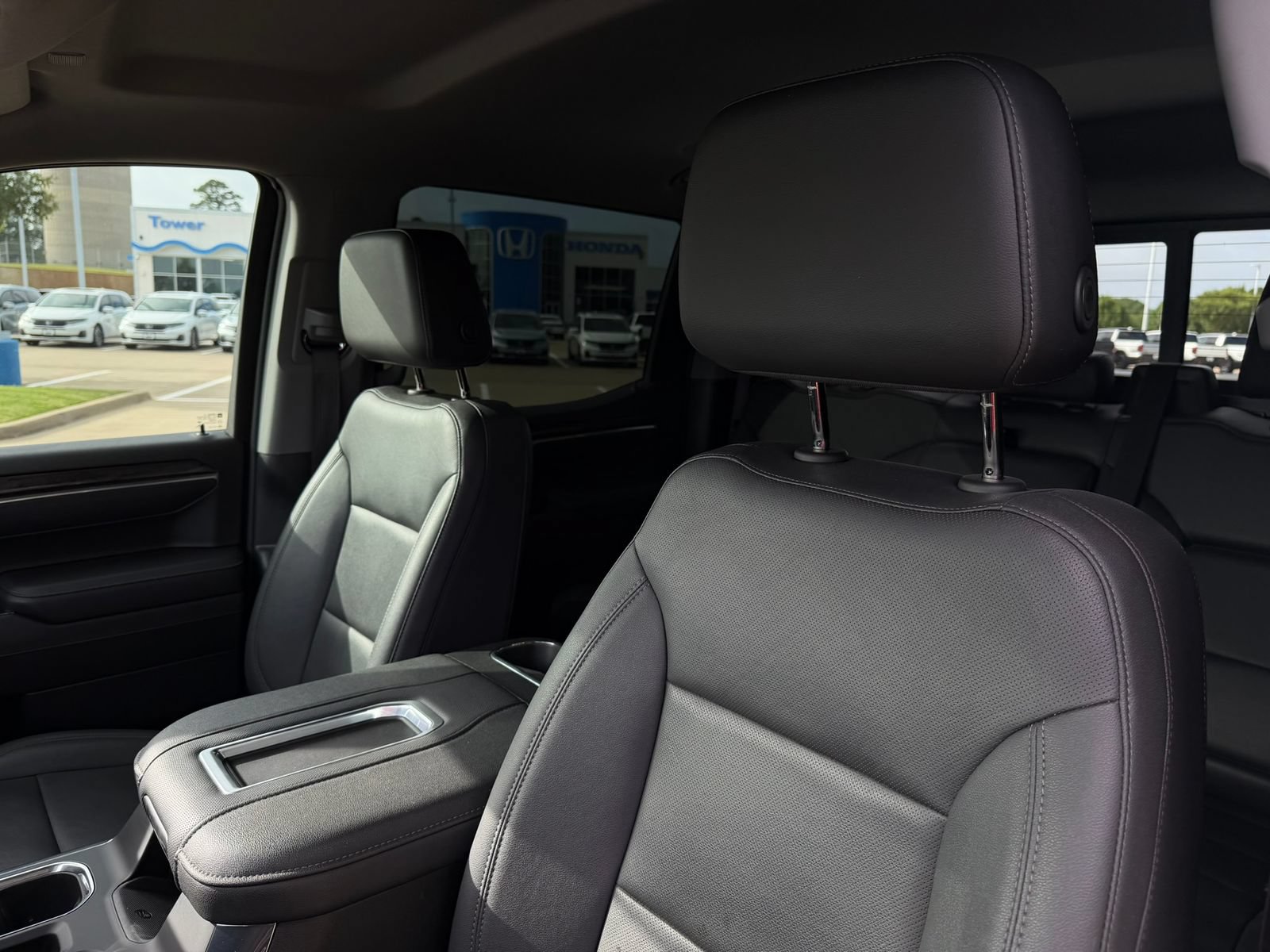 Used 2022 Chevrolet Silverado 1500 LTZ w/ Technology Package RWD image 13