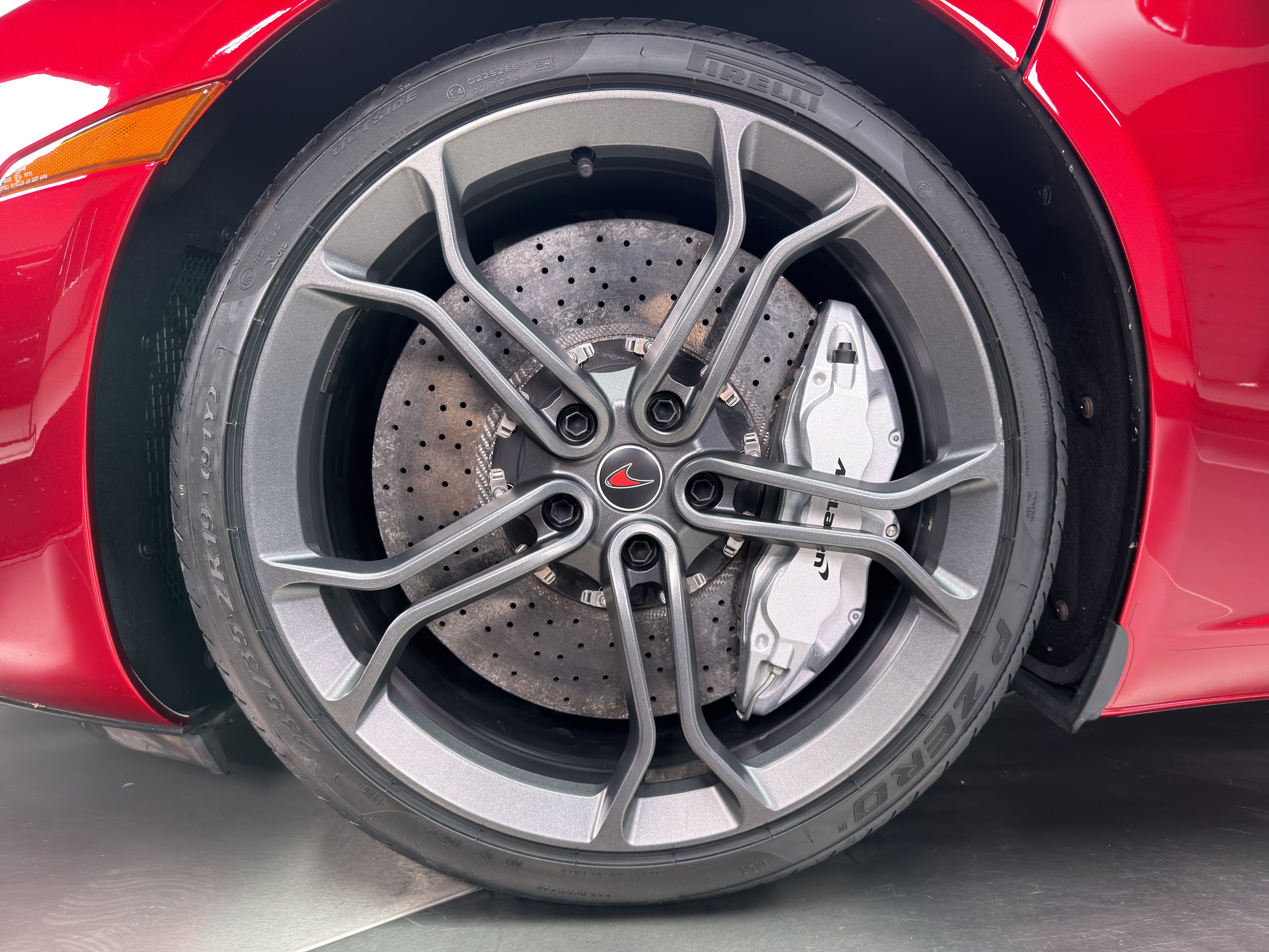 Used 2012 McLaren MP4-12C Coupe RWD image 26