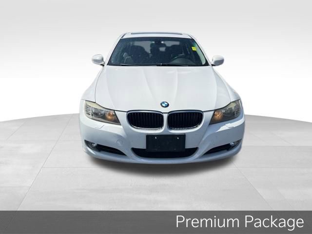 Used 2010 BMW 328i xDrive Sedan AWD/4WD image 2