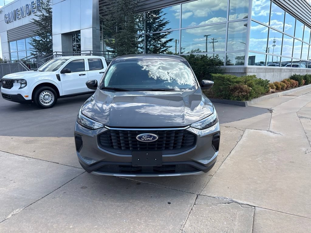 Used 2025 Ford Escape Active FWD image 8