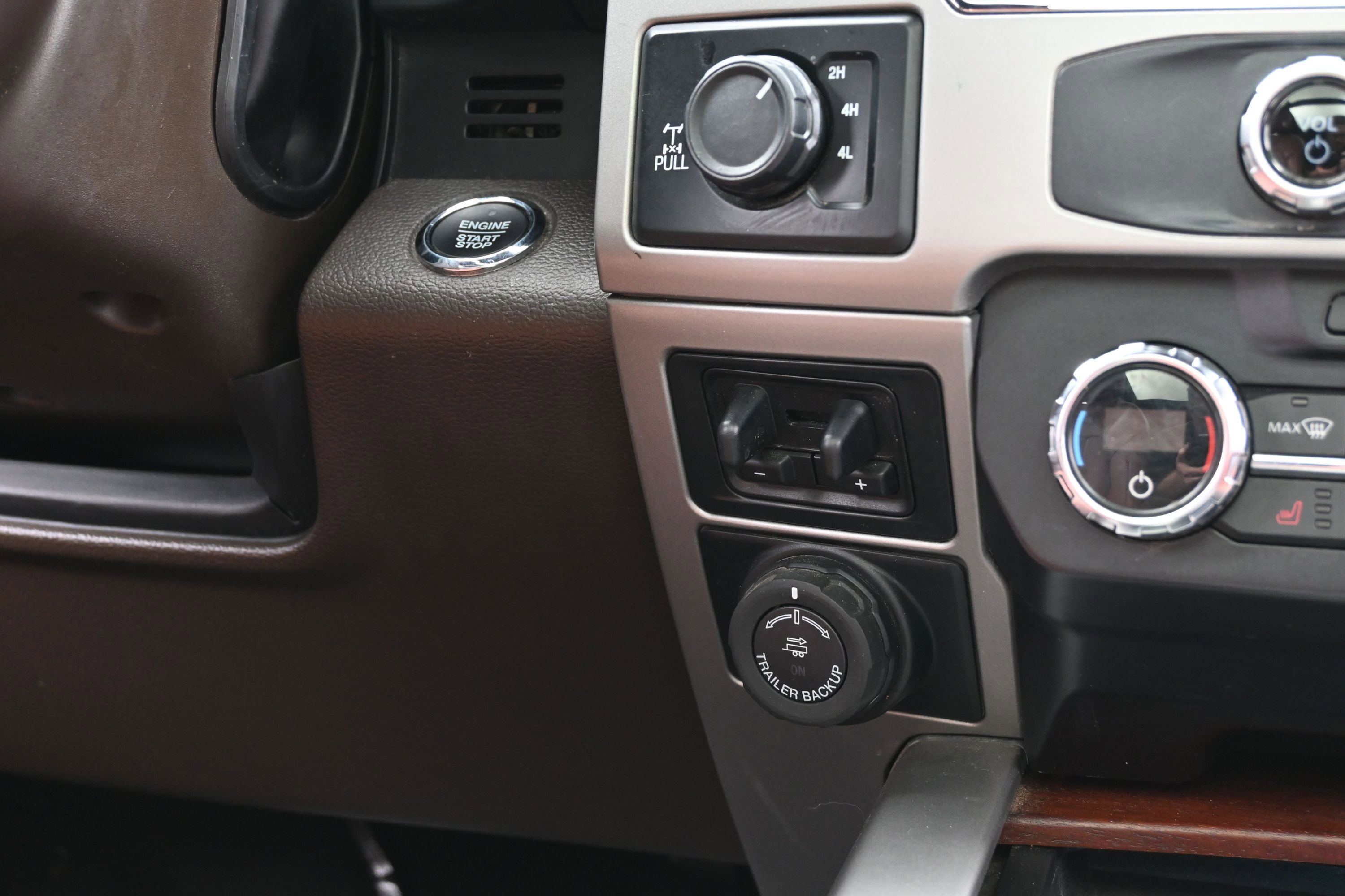 Used 2022 Ford F350 King Ranch w/ King Ranch Ultimate Package AWD/4WD image 37