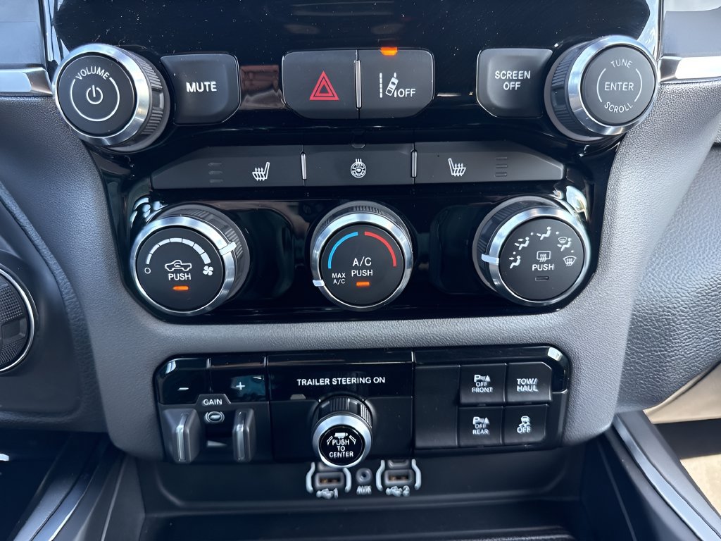Used 2025 RAM 1500 Big Horn RWD image 20