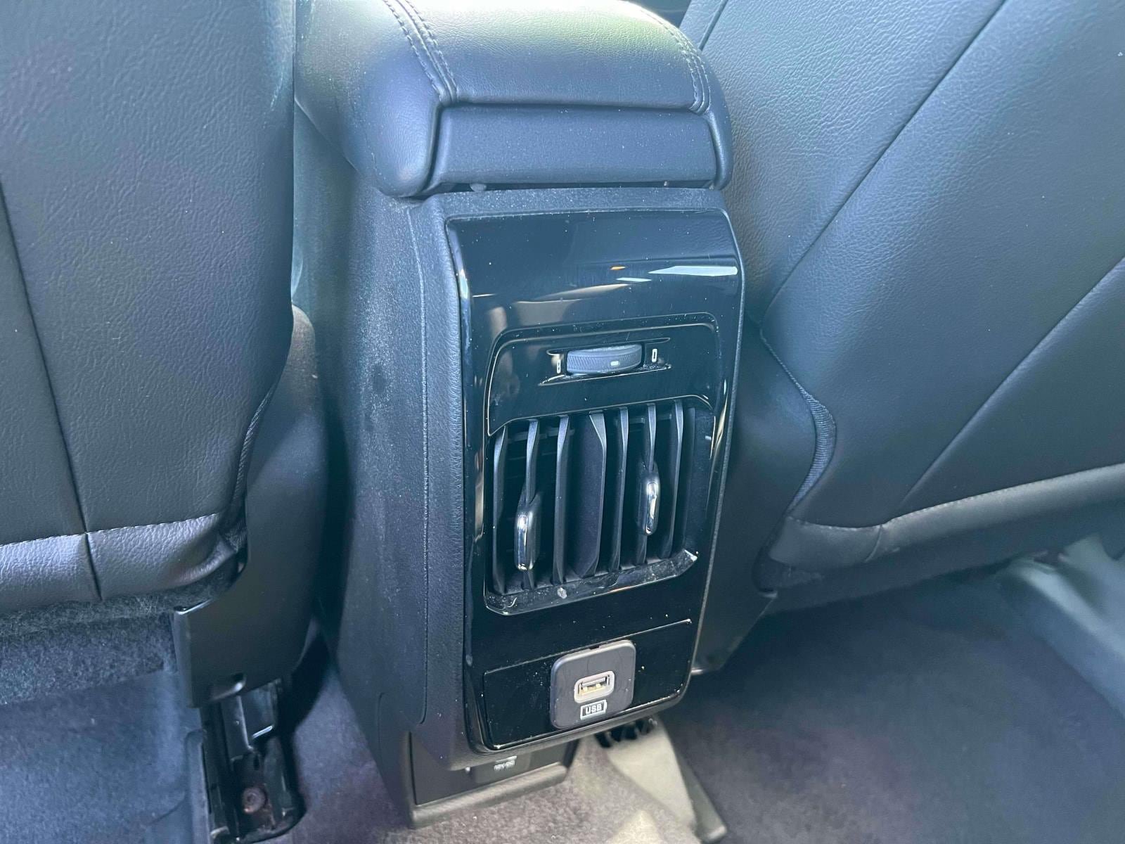 Used 2023 Jeep Compass Limited w/ Sun and Sound Group AWD/4WD image 18