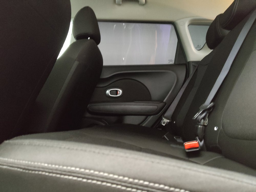 Used 2017 Kia Soul FWD image 18