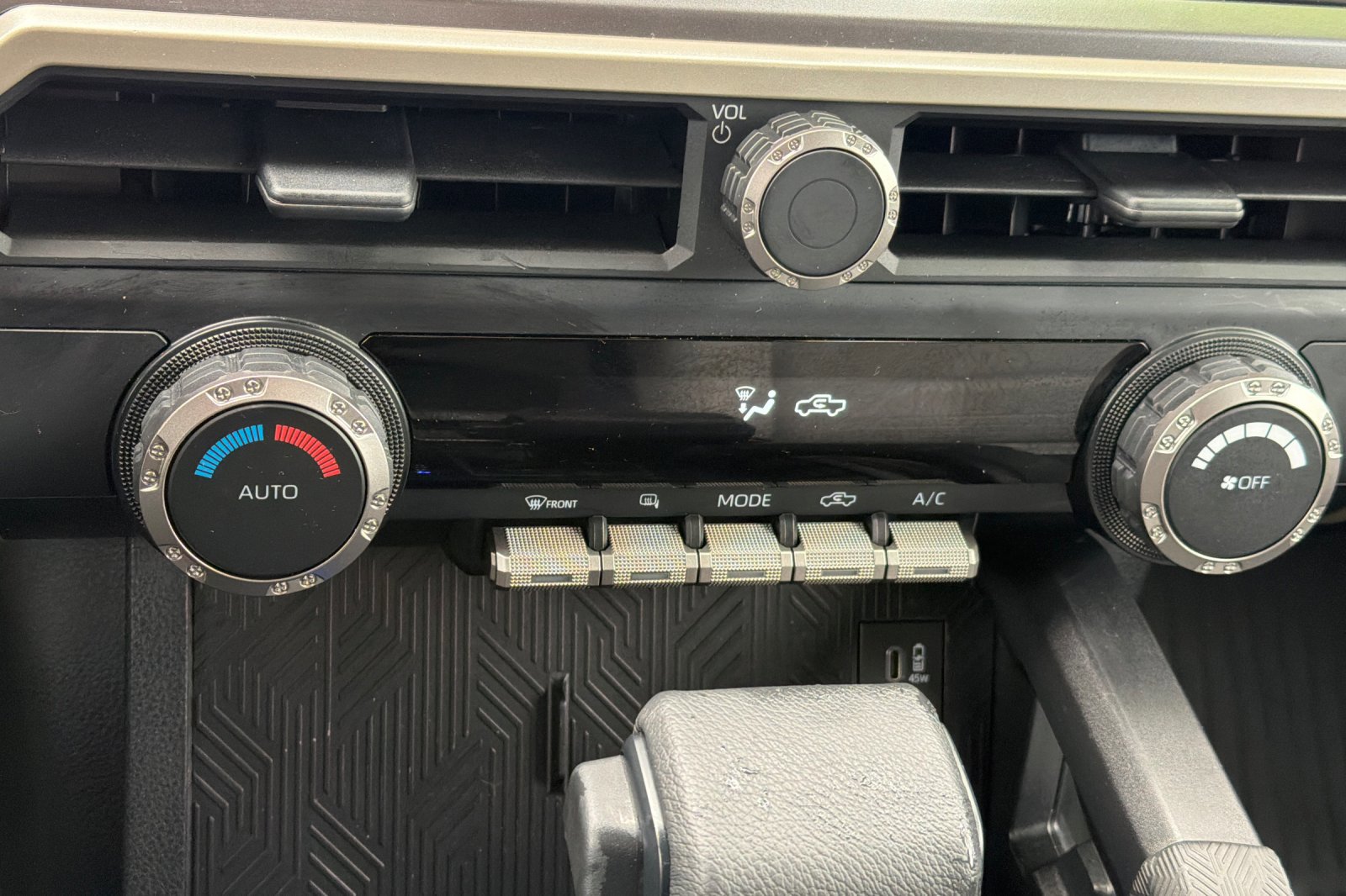 Certified 2025 Toyota Tacoma TRD Sport image 18