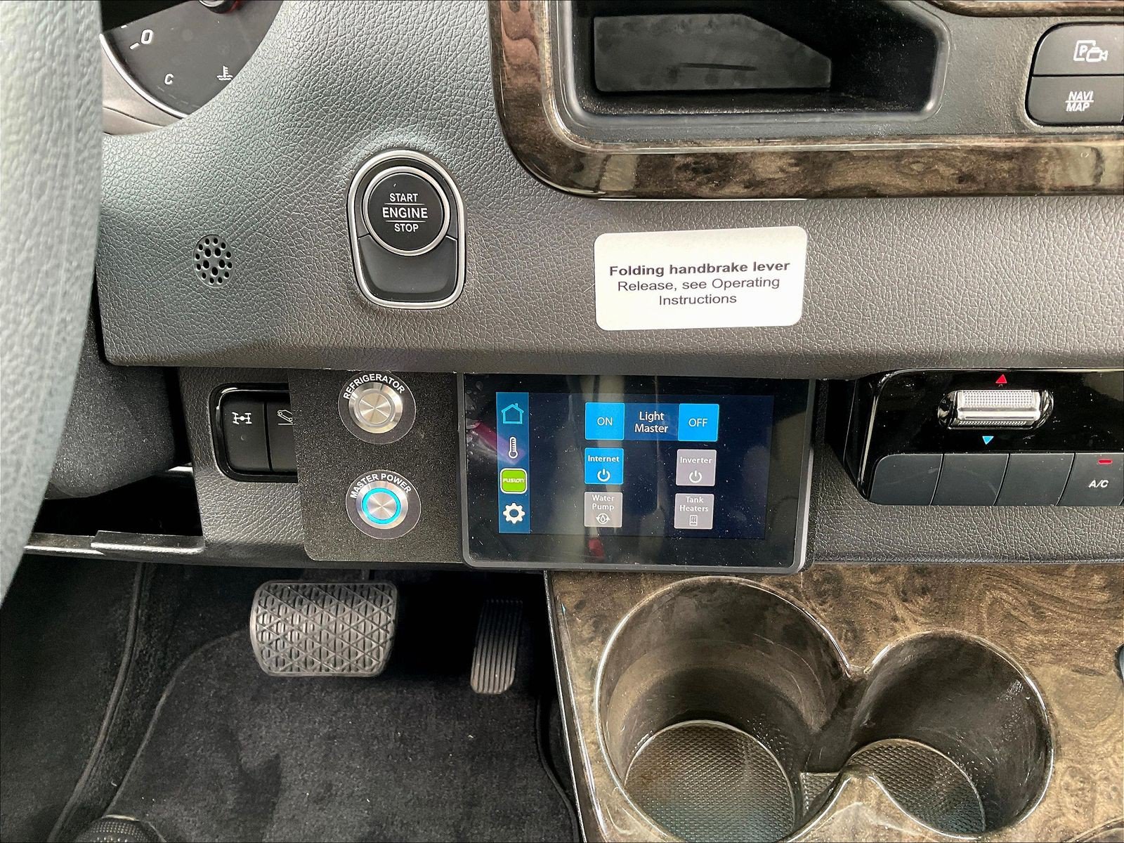 Used 2022 Mercedes-Benz Sprinter 2500 image 14