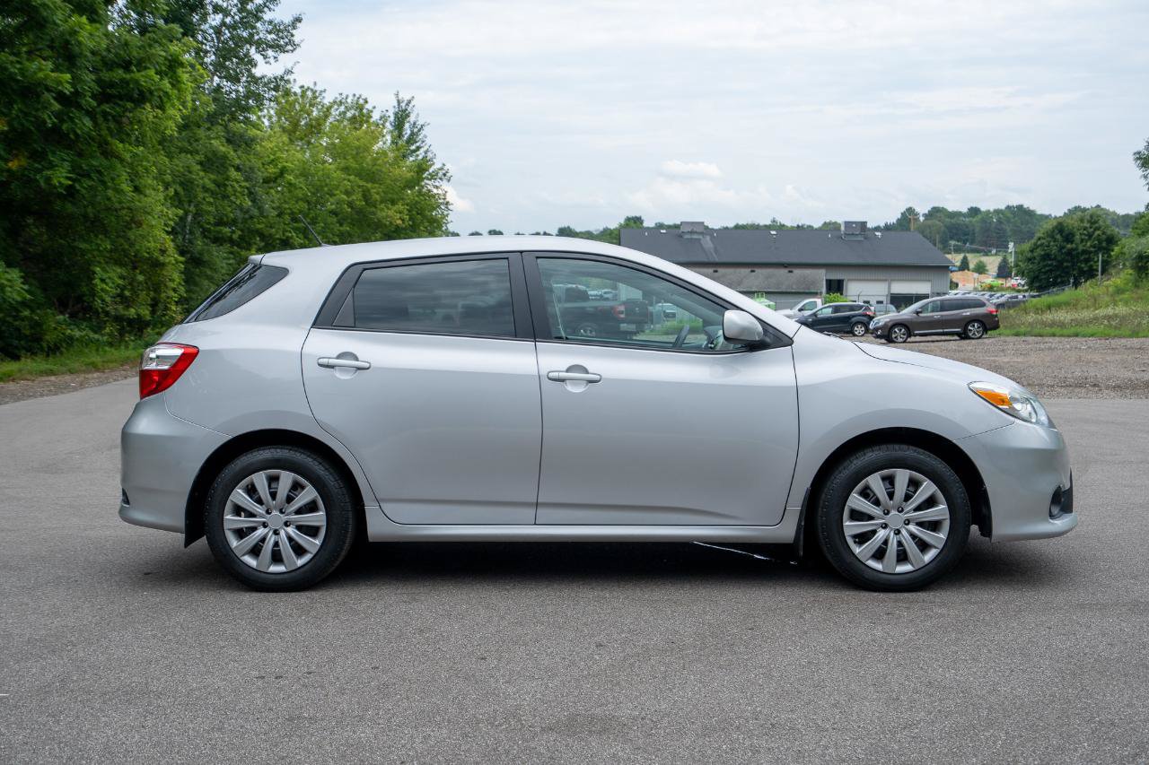 Used 2012 Toyota Matrix L w/ L Sport Pkg FWD image 2