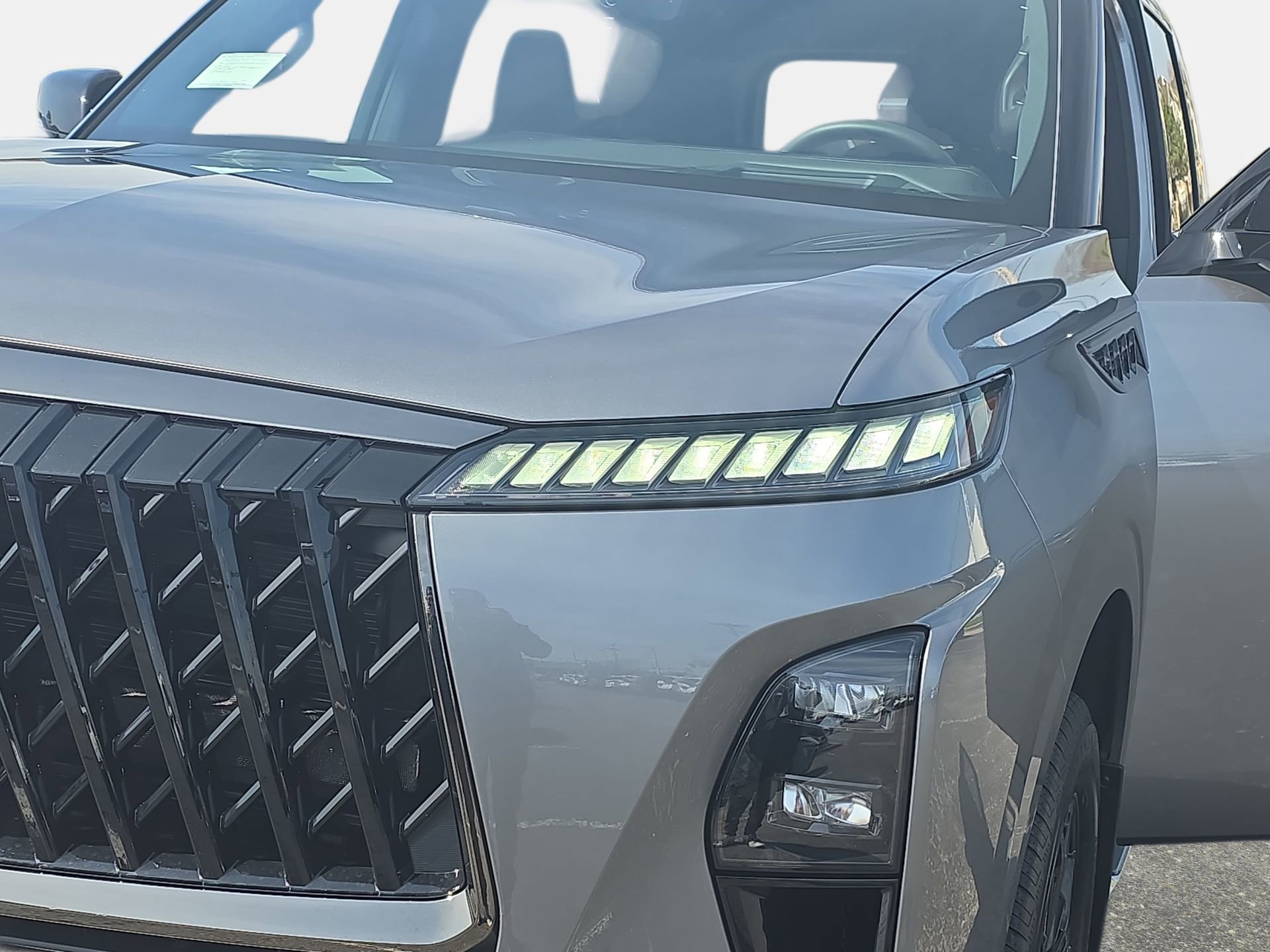 New 2026 INFINITI QX80 4WD w/ Sport Exterior Package image 30