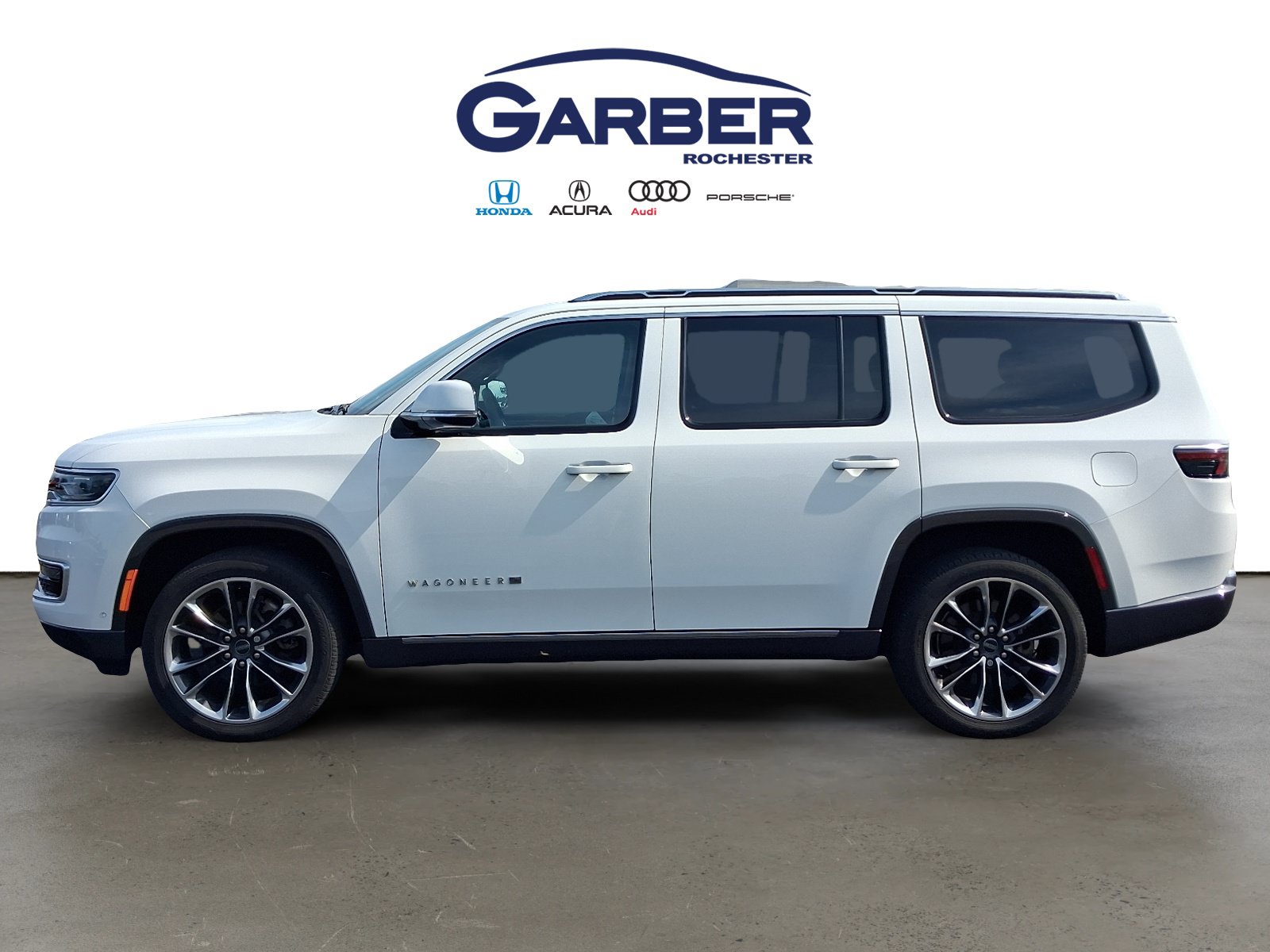 Used 2022 Jeep Wagoneer Series III w/ Premium Group I AWD/4WD image 2