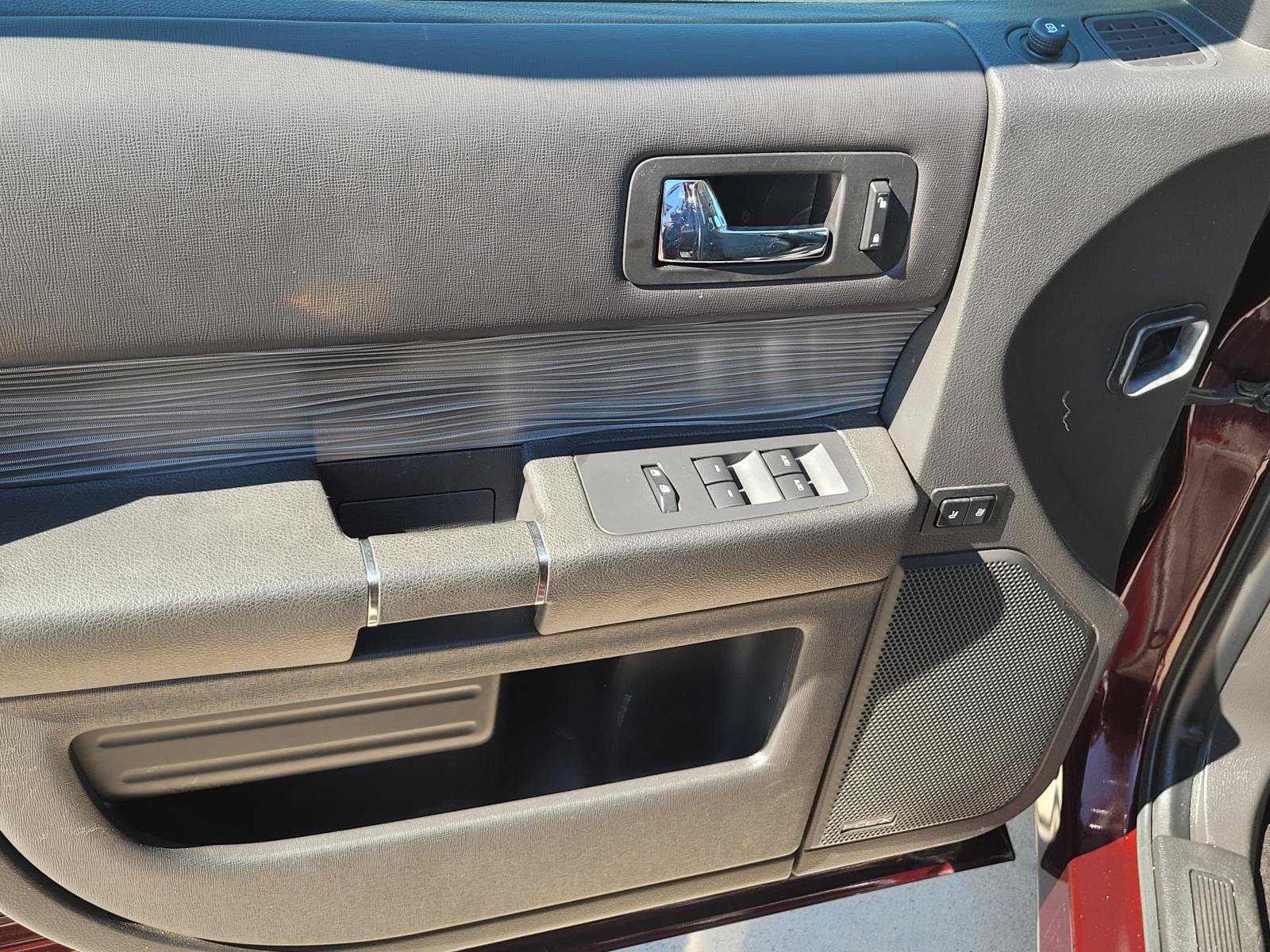 Used 2019 Ford Flex SEL w/ Equipment Group 202A FWD image 4
