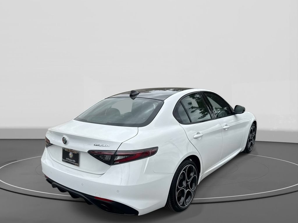 New 2026 Alfa Romeo Giulia w/ Driving Assist Package RWD image 4