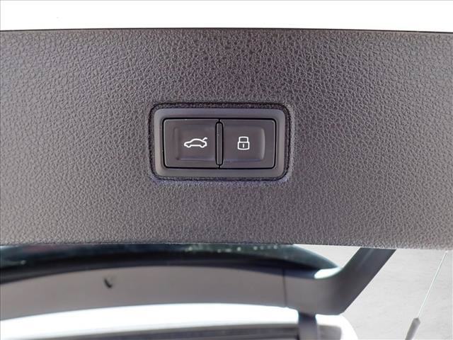 Used 2018 Audi Q7 3.0T Prestige w/ Prestige Package AWD/4WD image 9