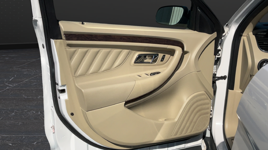 Used 2019 Ford Taurus Limited FWD image 27