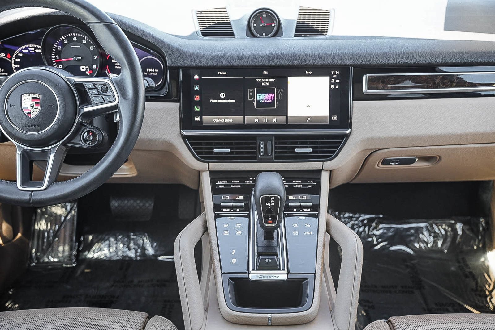 Used 2023 Porsche Cayenne Platinum Edition AWD/4WD image 15