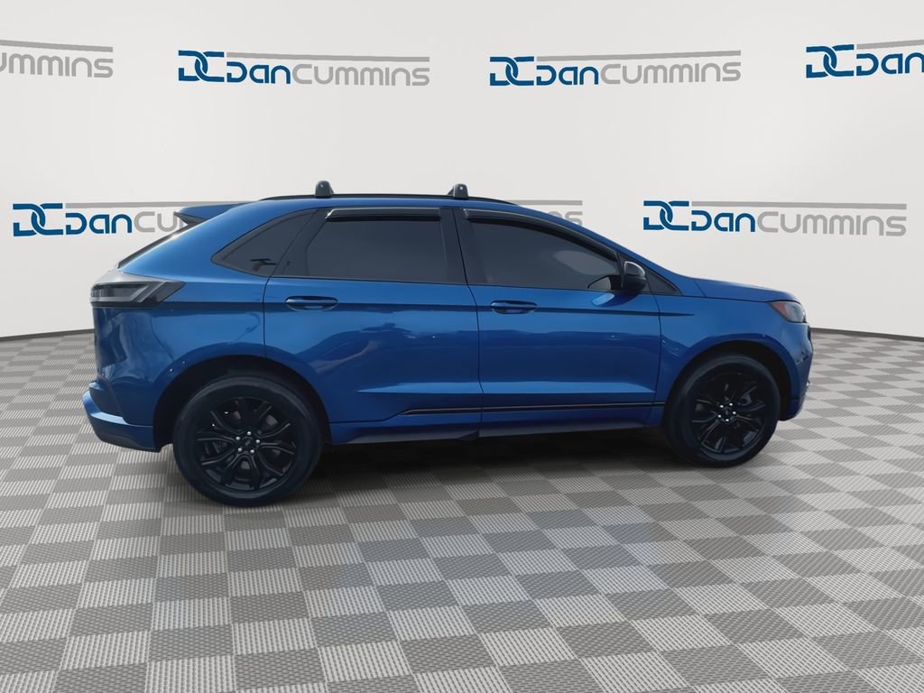 Used 2024 Ford Edge SE w/ Black Appearance Package image 9
