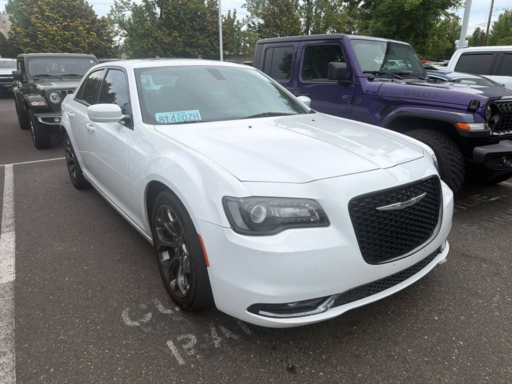 Used 2015 Chrysler 300 S RWD image 1