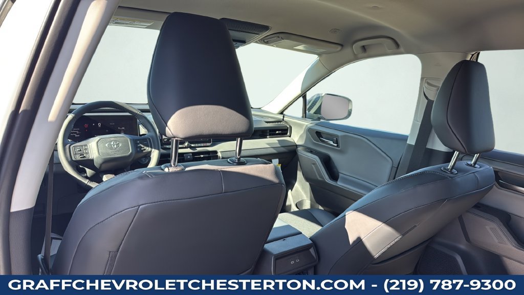Used 2026 Toyota RAV4 XLE Premium AWD/4WD image 38