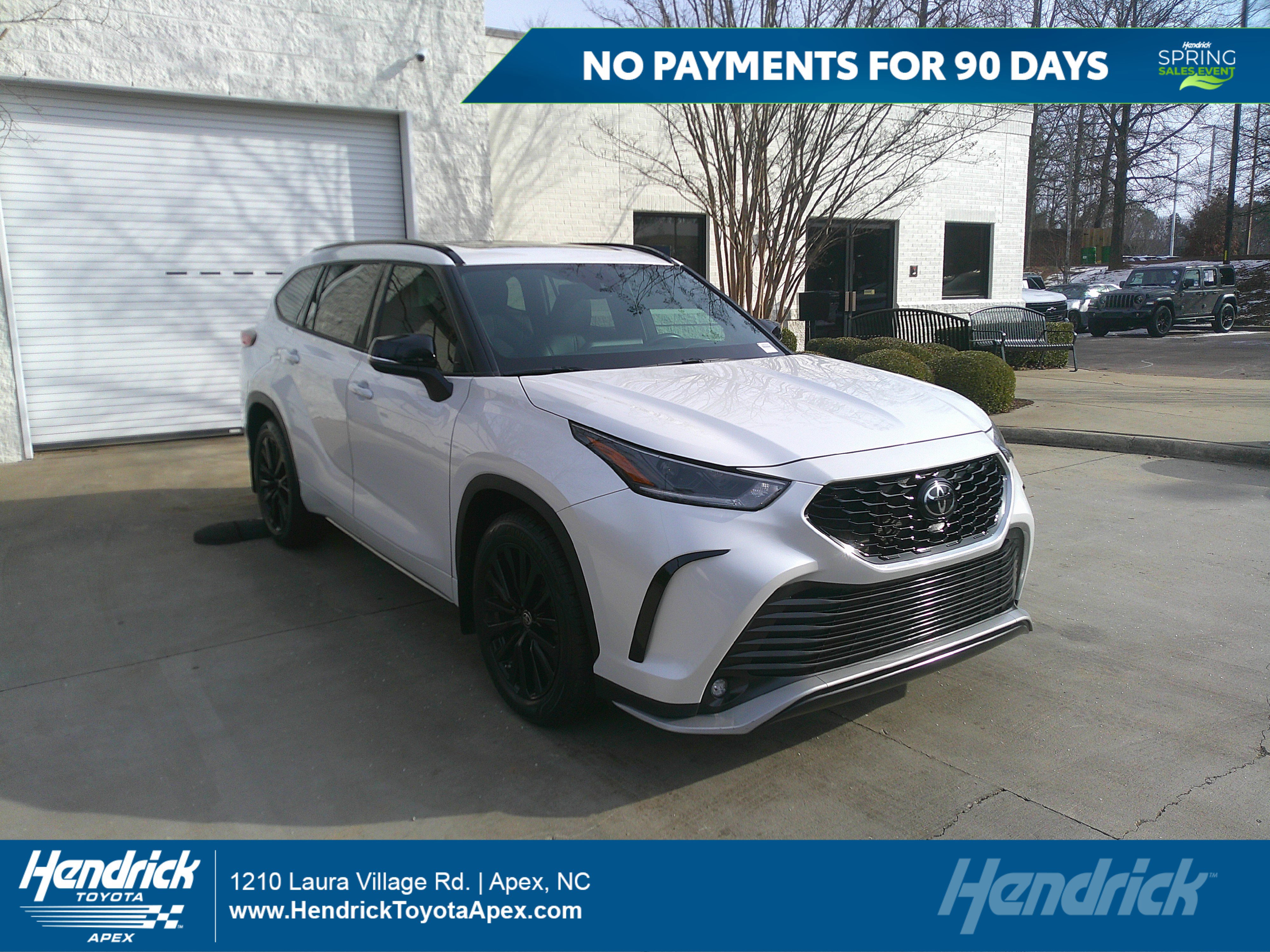 Used 2024 Toyota Highlander XSE image 1