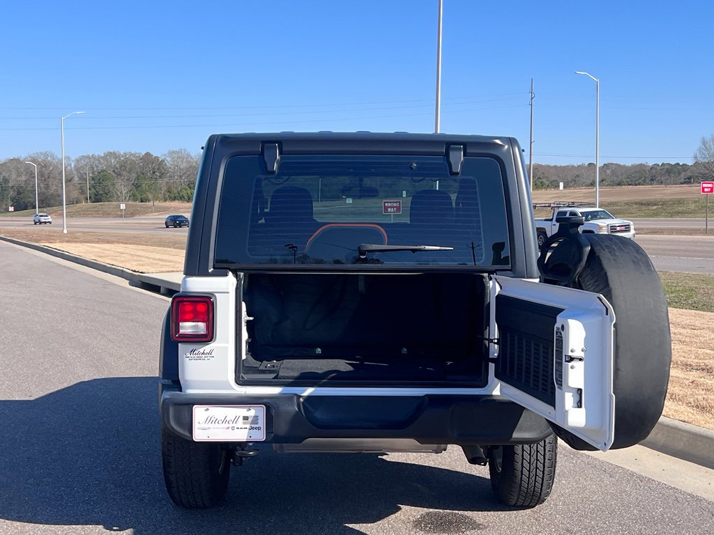 Used 2020 Jeep Wrangler Sport image 8