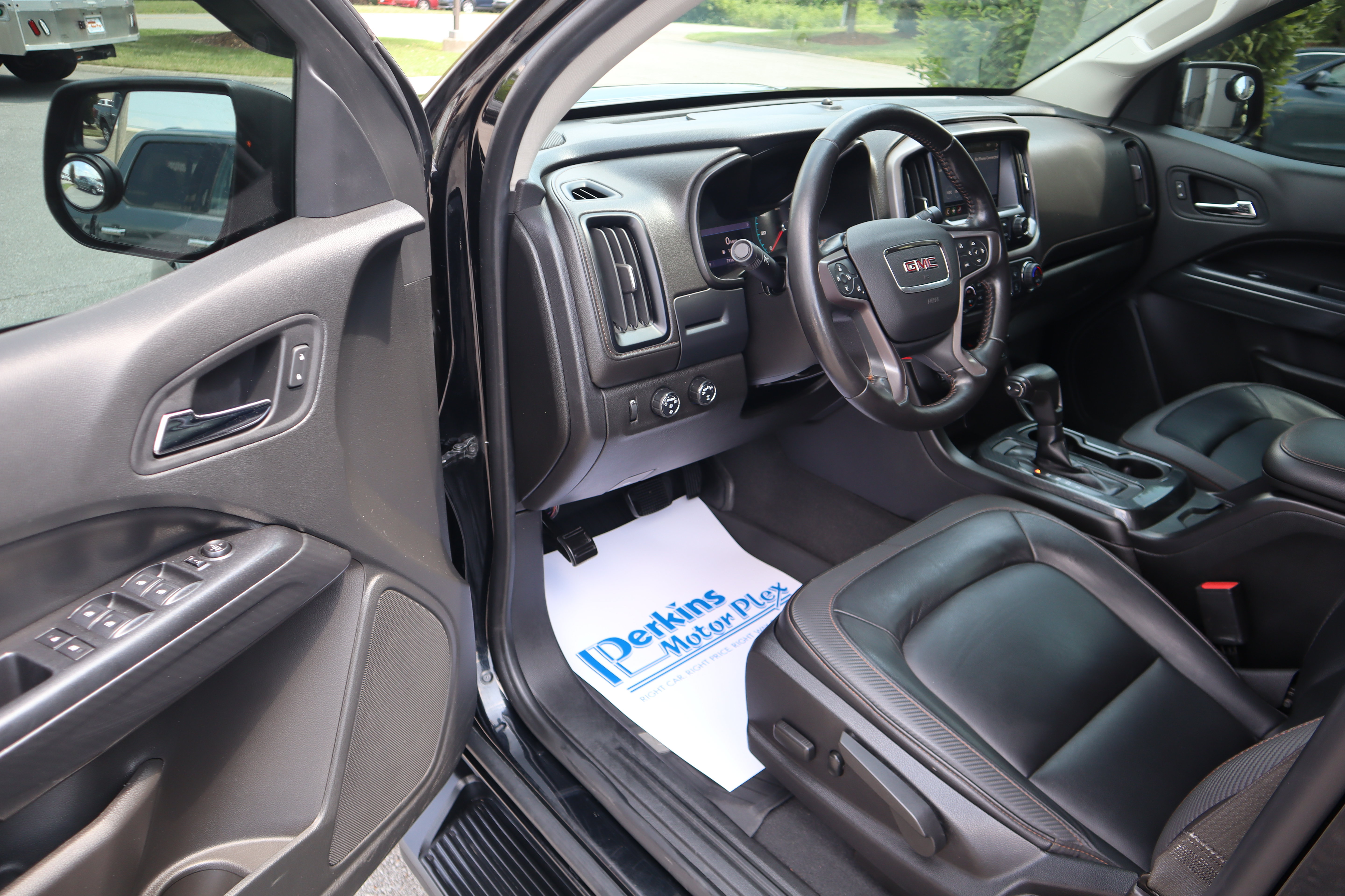 Used 2021 GMC Canyon AT4 AWD/4WD image 3