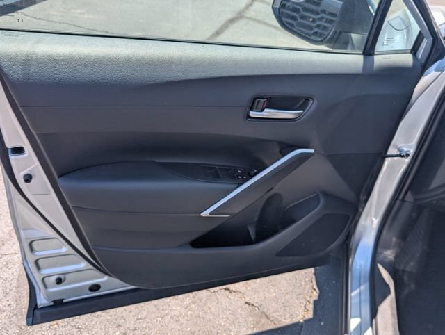 Used 2025 Toyota Corolla Cross XLE AWD/4WD image 14