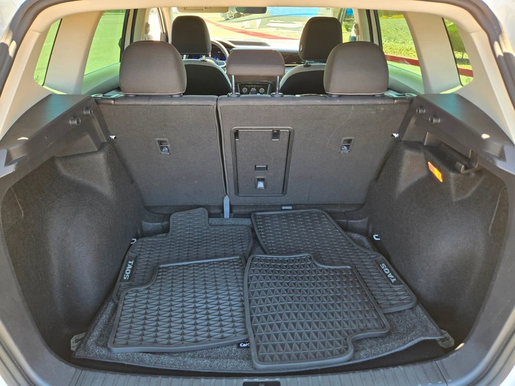 Certified 2023 Volkswagen Taos S FWD image 11