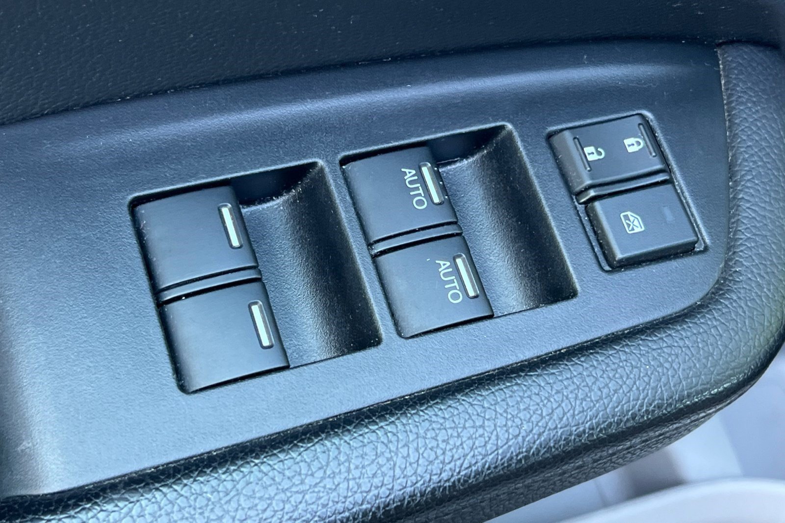Used 2021 Honda Pilot EX image 13