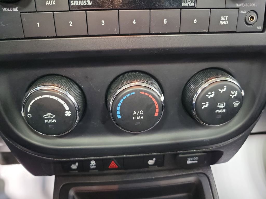 Used 2017 Jeep Patriot High Altitude image 37