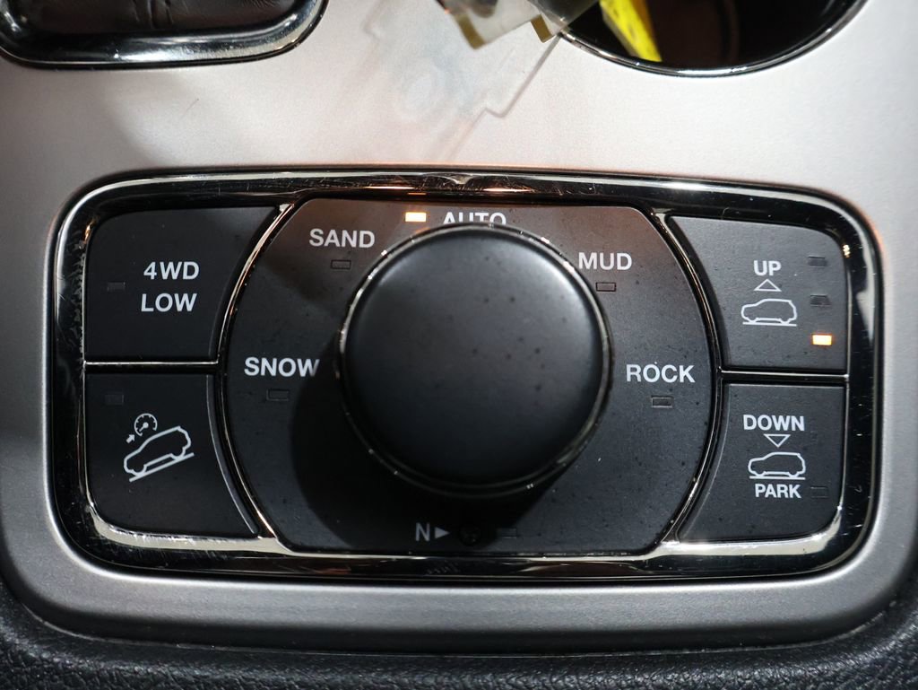 Used 2021 Jeep Grand Cherokee High Altitude image 41