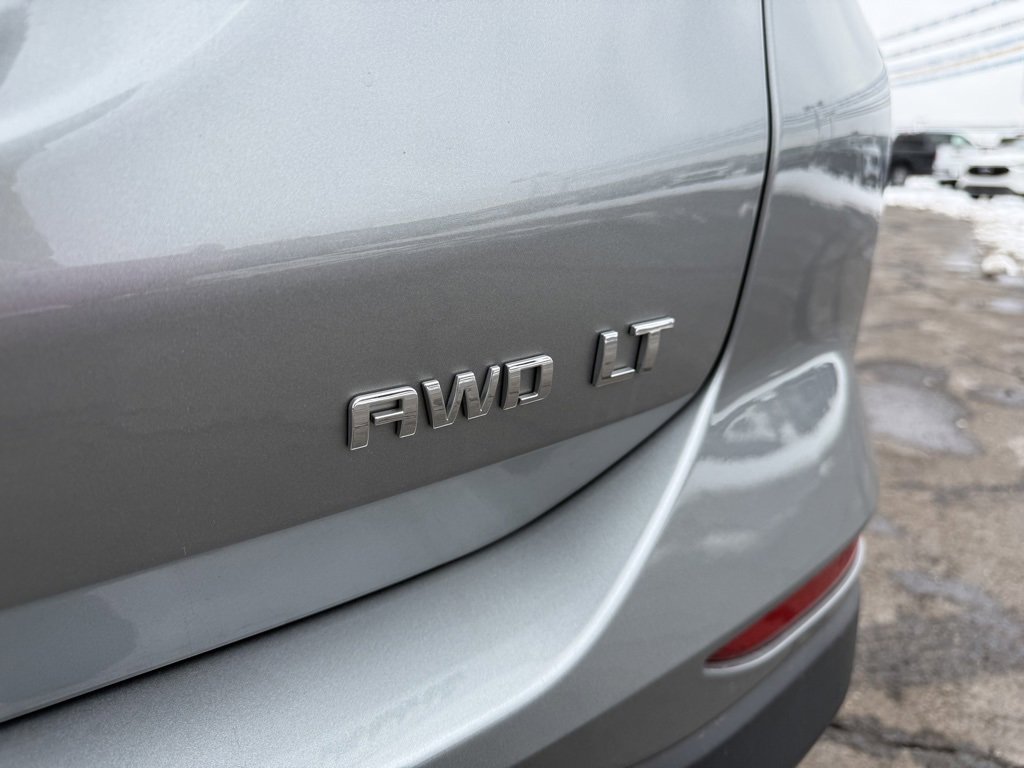 Used 2023 Chevrolet Equinox LT w/ Driver Convenience Package image 9