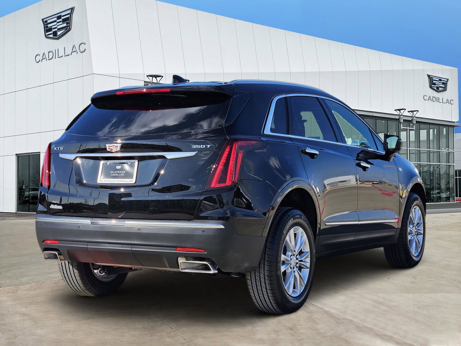 New 2026 Cadillac XT5 Luxury image 5