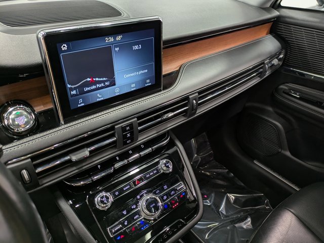 Certified 2022 Lincoln Corsair Reserve w/ Equipment Group 201A image 12