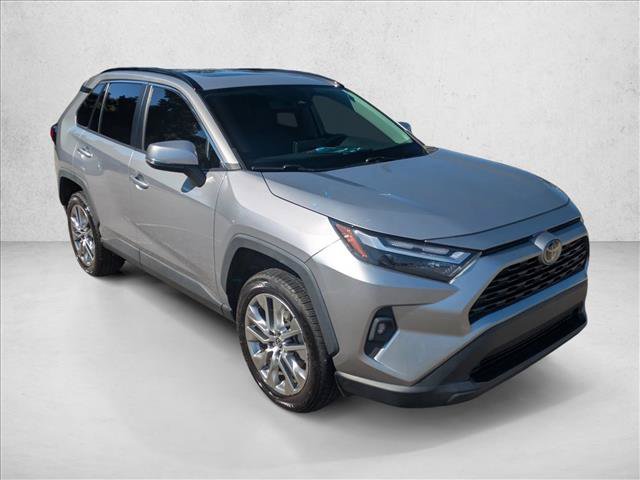 Used 2022 Toyota RAV4 XLE Premium FWD image 3