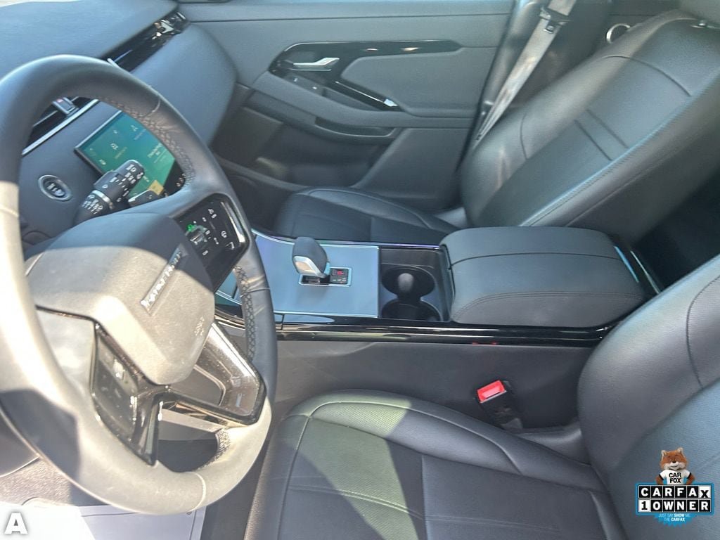 Used 2025 Land Rover Range Rover Evoque S AWD/4WD image 18